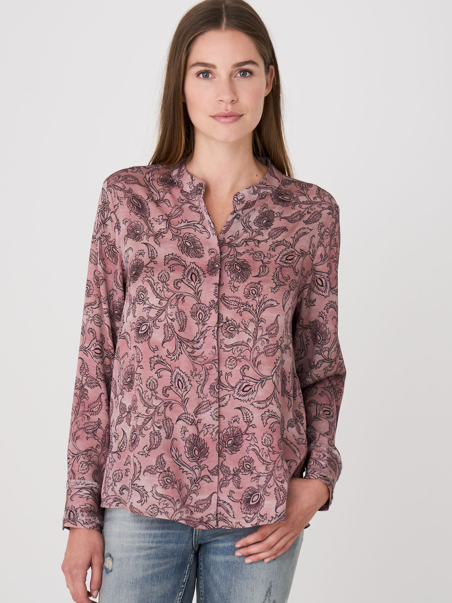 Blouse in paisley print met mao kraag