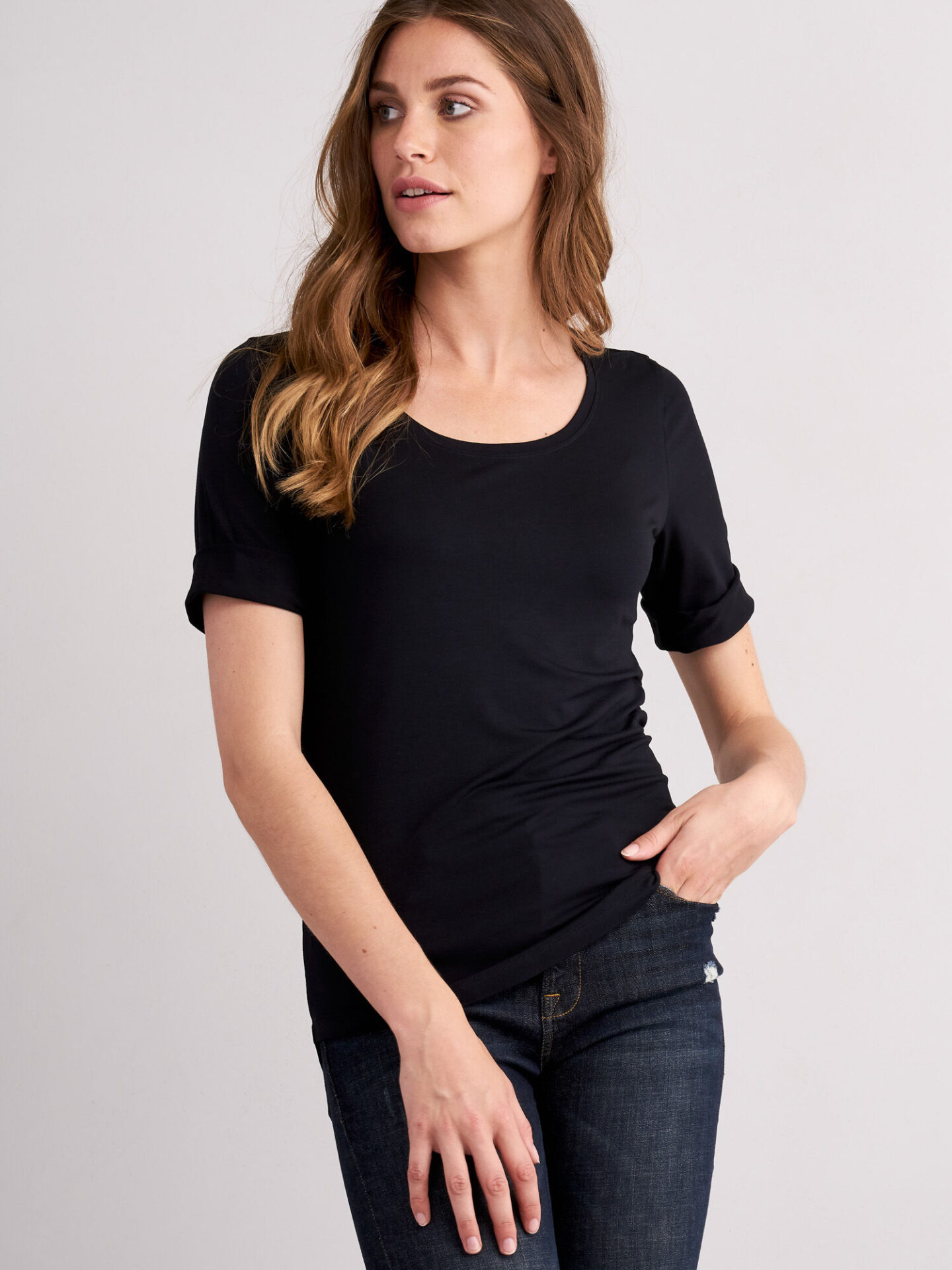 Dames T-shirt met opgerolde mouwen