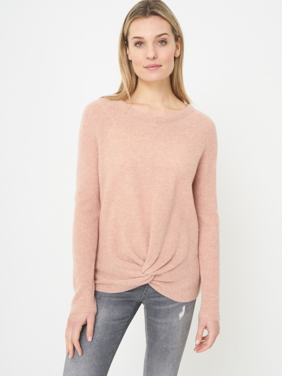 Geribde cashmere trui met geknoopte zoom