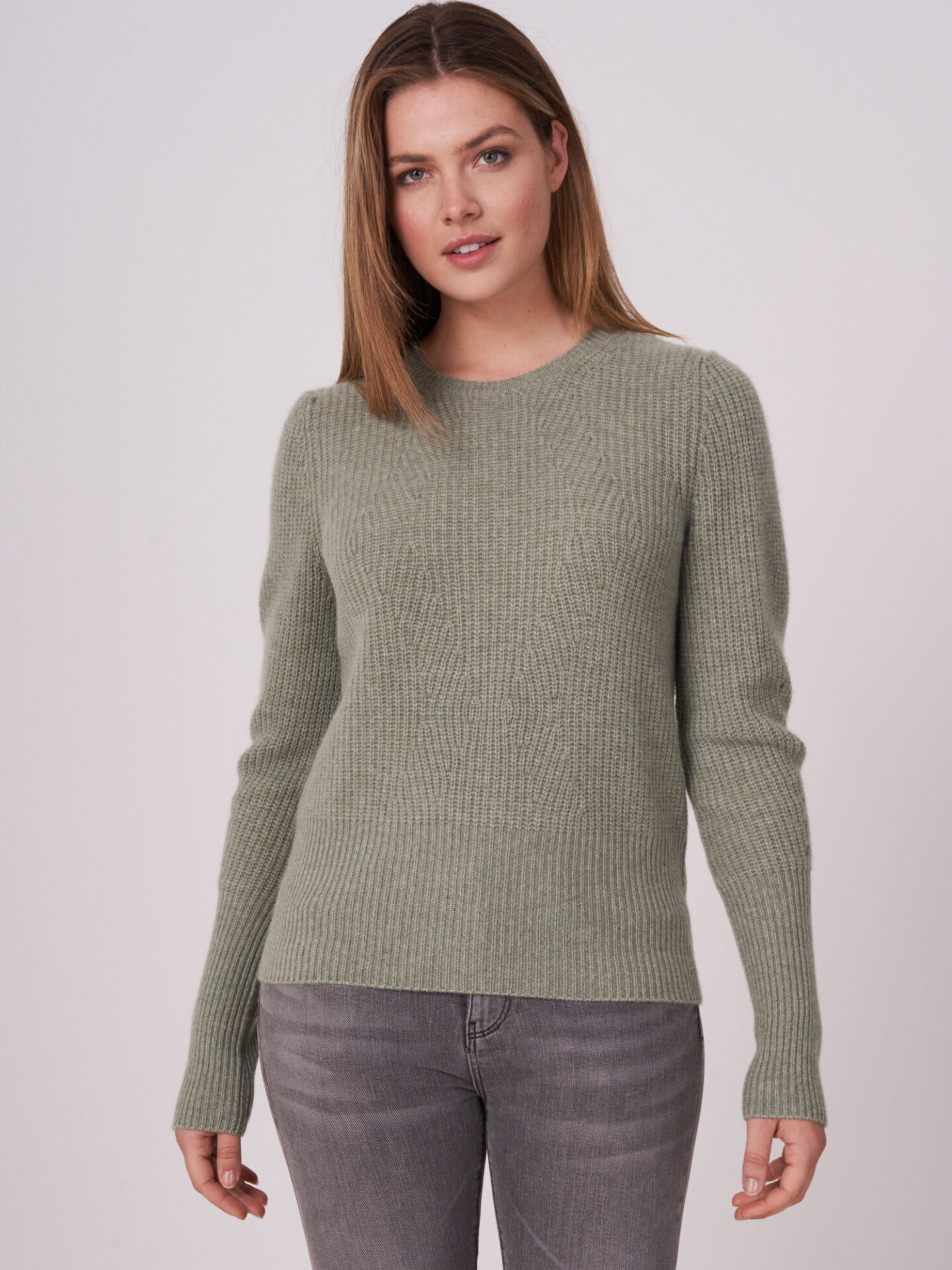 Geribde cashmere trui met pointelle details